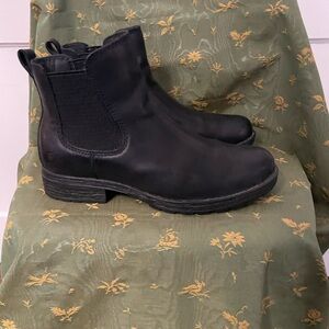 Women’s Born “Cove” Leather Ankle Boot